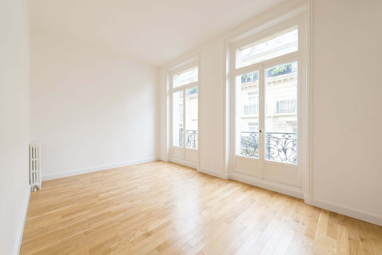 interior of empty room with parquet floor